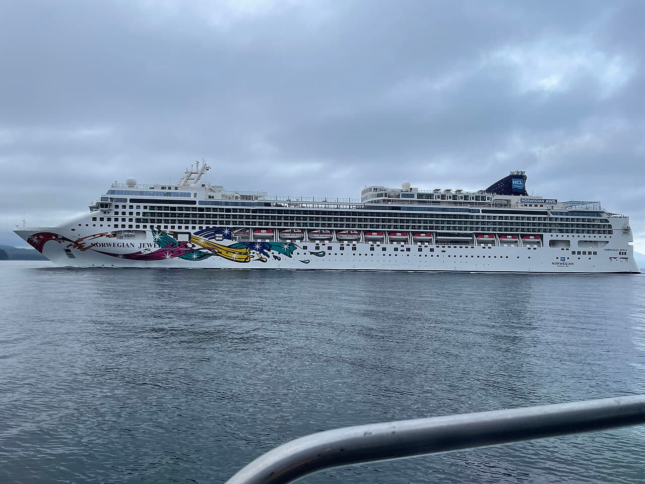 诺唯真宝石号 Norwegian Jewel